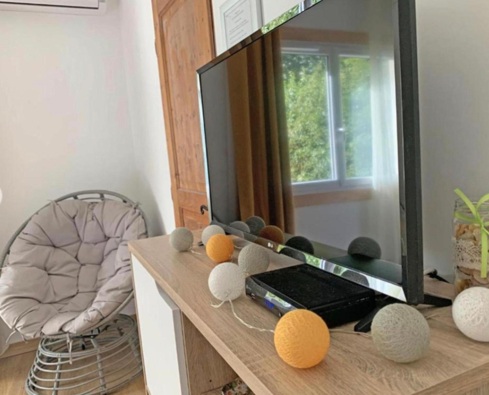 Hotel Les Tables Aux Vaches Raviege La Salvetat-sur-Agout Exterior foto